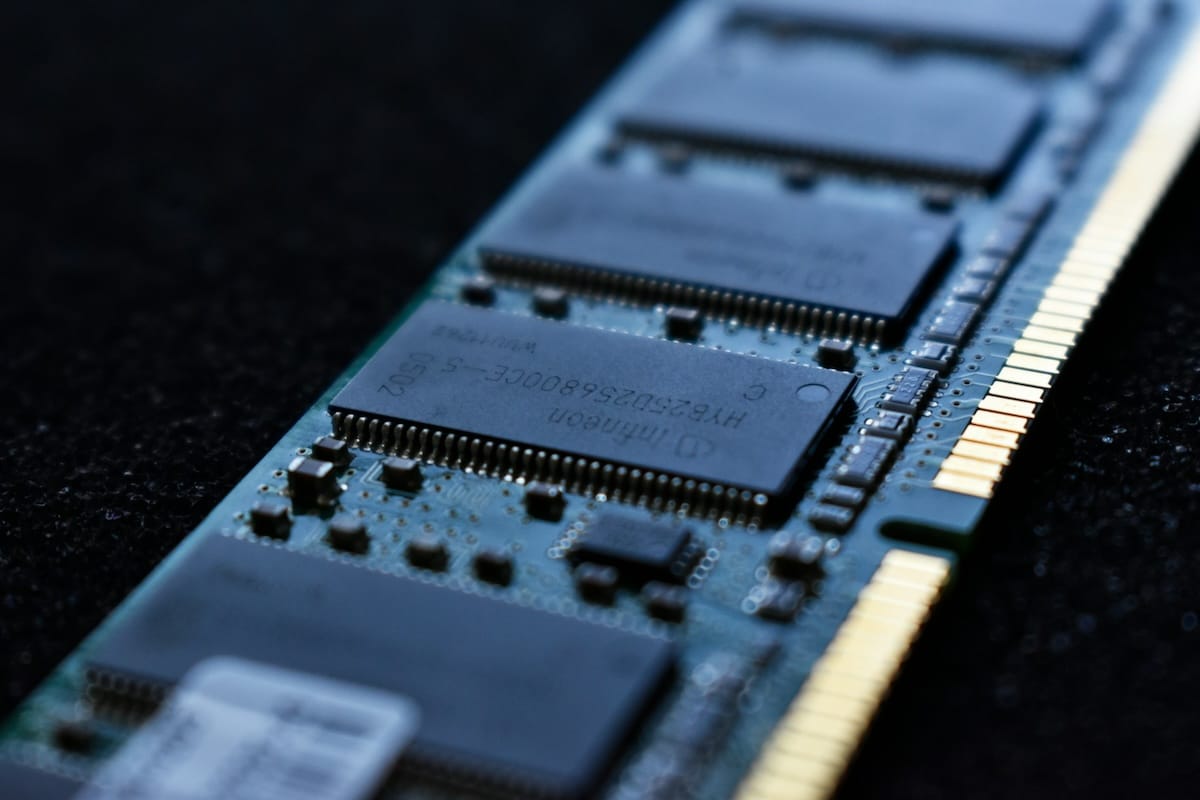 Augmentation des prix Apple en raison de la pénurie de mémoire vive : ce que cela signifie pour les consommateurs